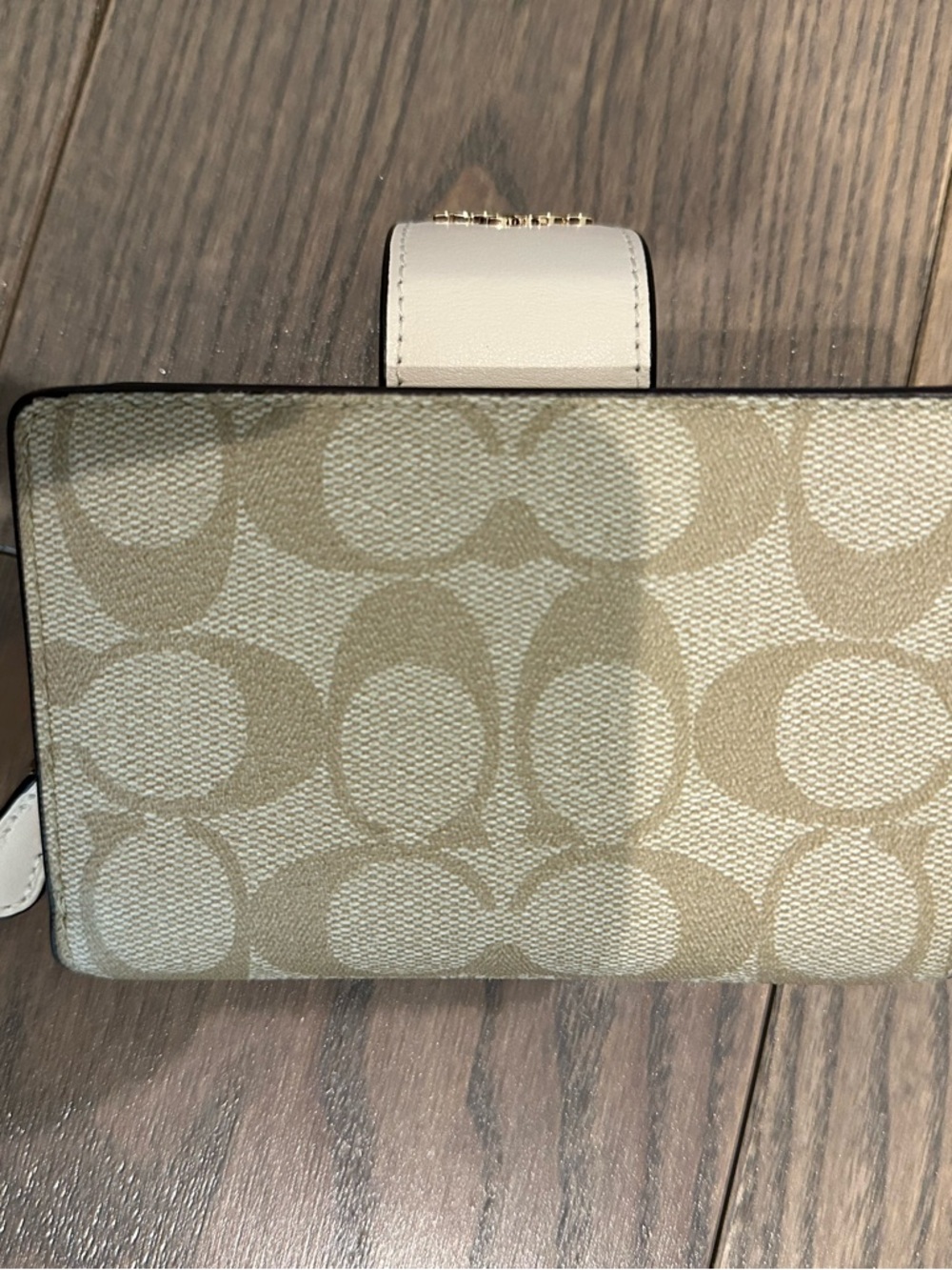 Coach Medium Signature Card Case in Khaki & Chalk - Picture 4 of 4